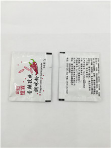 全自動(dòng)調(diào)料粉包裝機(jī)是市面上比較常見(jiàn)的包裝機(jī)類(lèi)型之一?